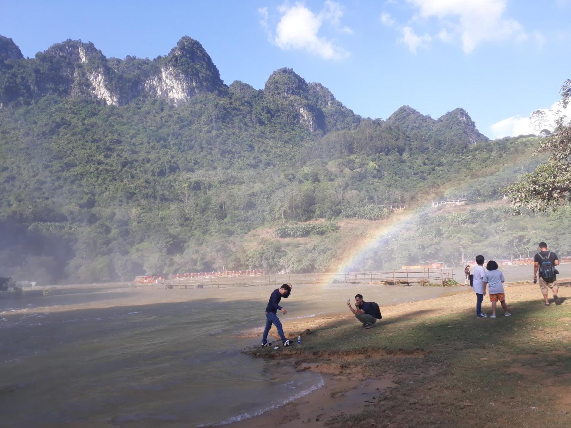 A Sy Ban Gioc Homestay - Nha San Da Co Cao Bang Buitenkant foto