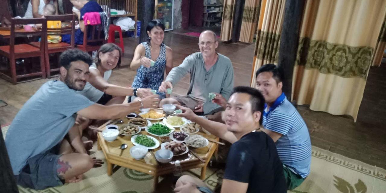 A Sy Ban Gioc Homestay - Nha San Da Co Cao Bang Buitenkant foto