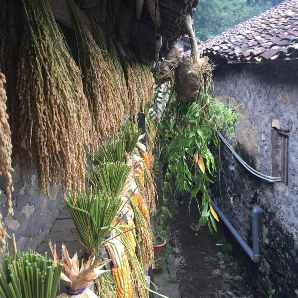 A Sy Ban Gioc Homestay - Nha San Da Co Cao Bang Buitenkant foto