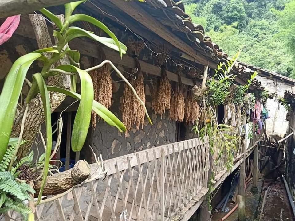 A Sy Ban Gioc Homestay - Nha San Da Co Cao Bang Buitenkant foto